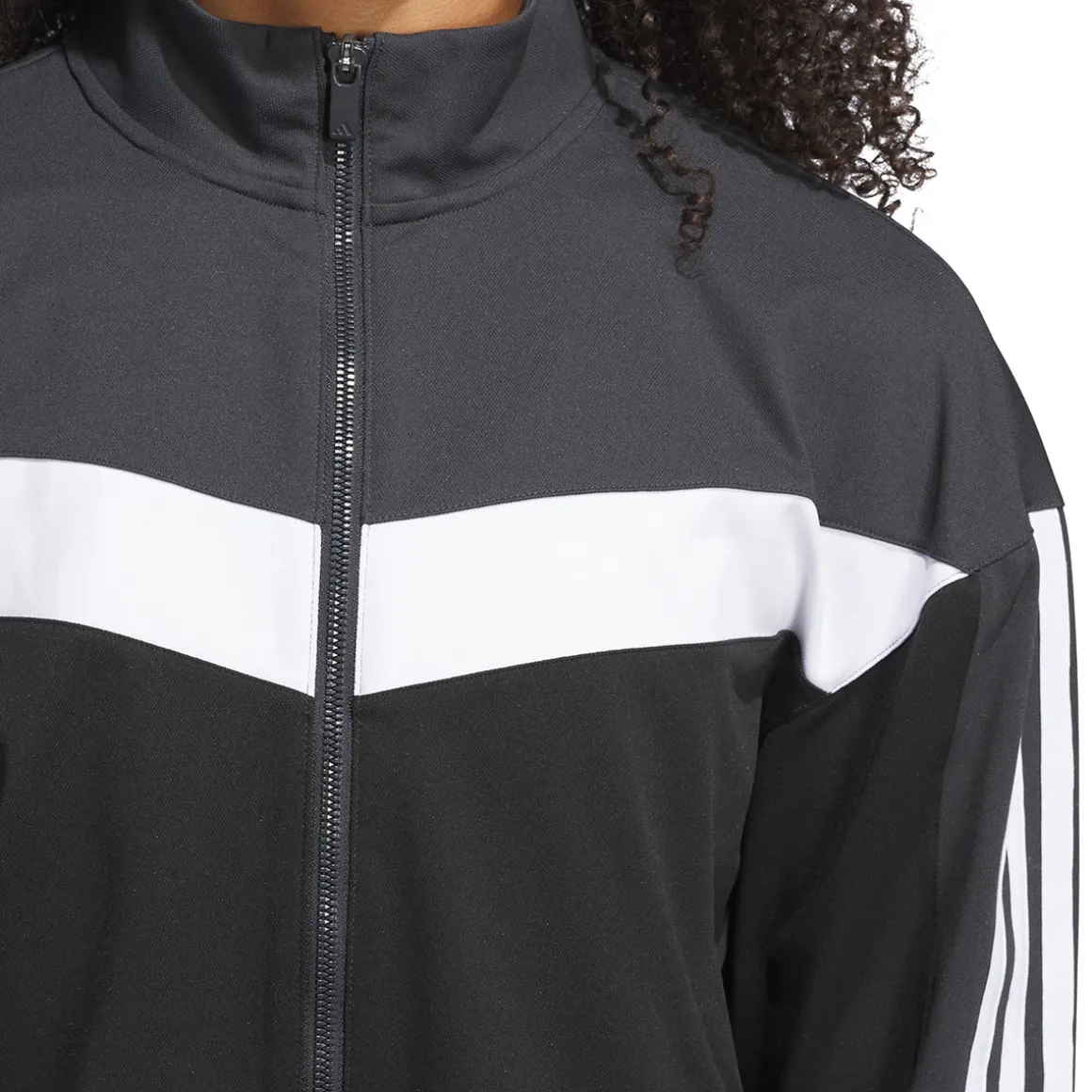 adidas_ladies_ultimate_tw_2.webp adidas Ladies Ultimate365 TWISTKNIT Golf Jacket