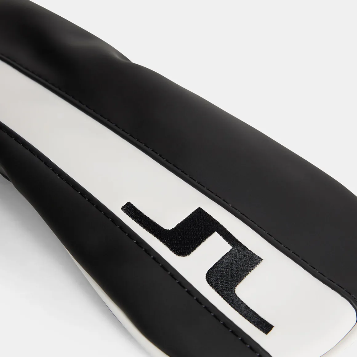 jlindeberg_fairway_golf_h_2.webp J.Lindeberg Fairway Golf Head Cover