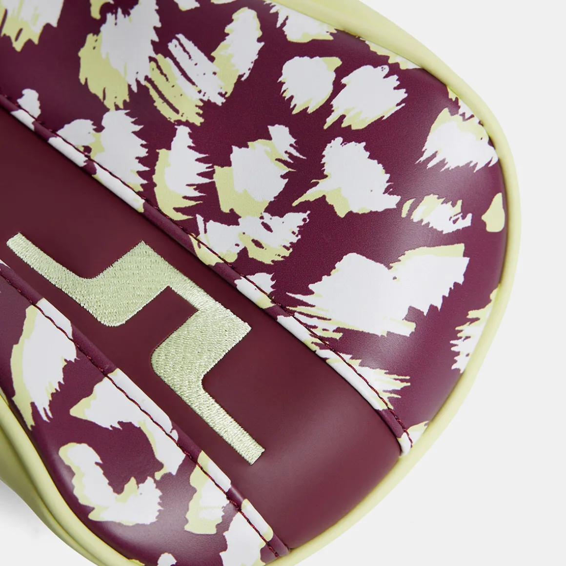 jlindeberg_print_driver_g_2-1.webp J.Lindeberg Print Driver Golf Head Cover