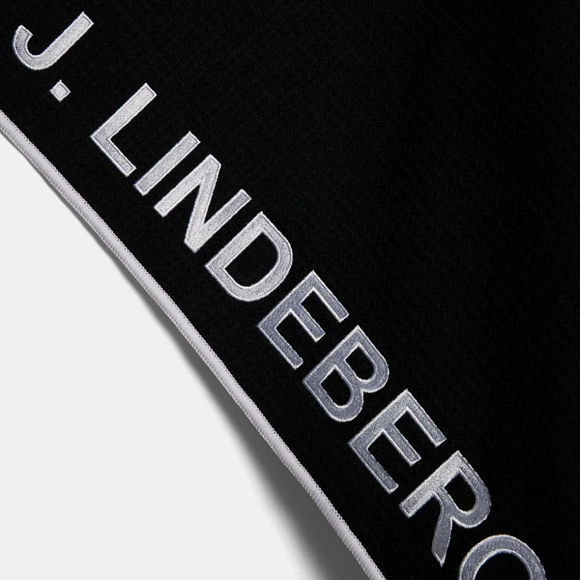 jlindeberg_structured_ter_2-2.webp J.Lindeberg Structured Terry Golf Towel
