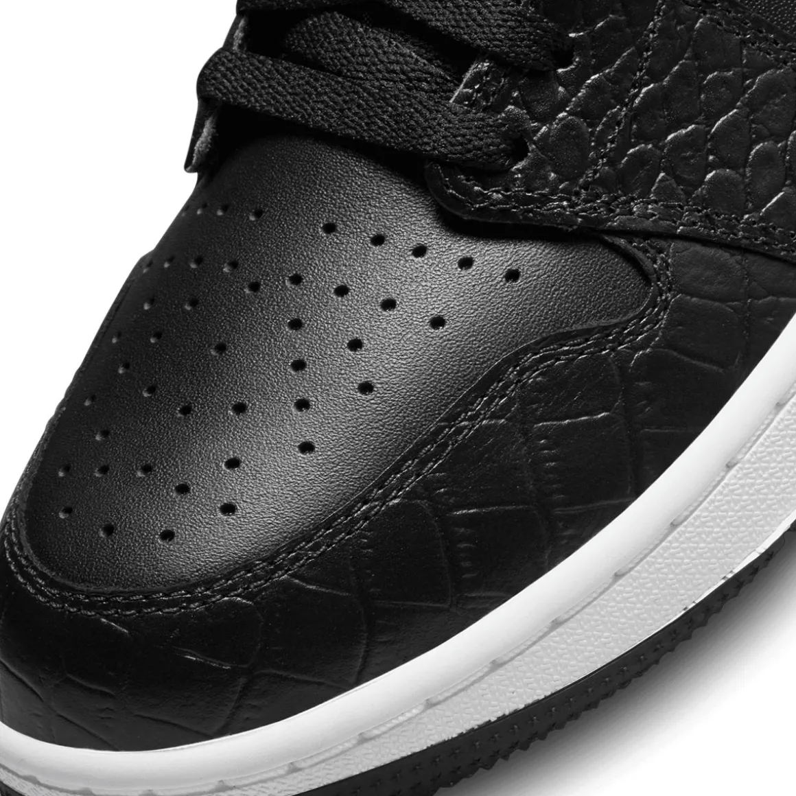 nike_mens_air_jordan__low_22-4.webp Nike Men's Air Jordan 1 Low G Waterproof Spikeless Golf Shoes