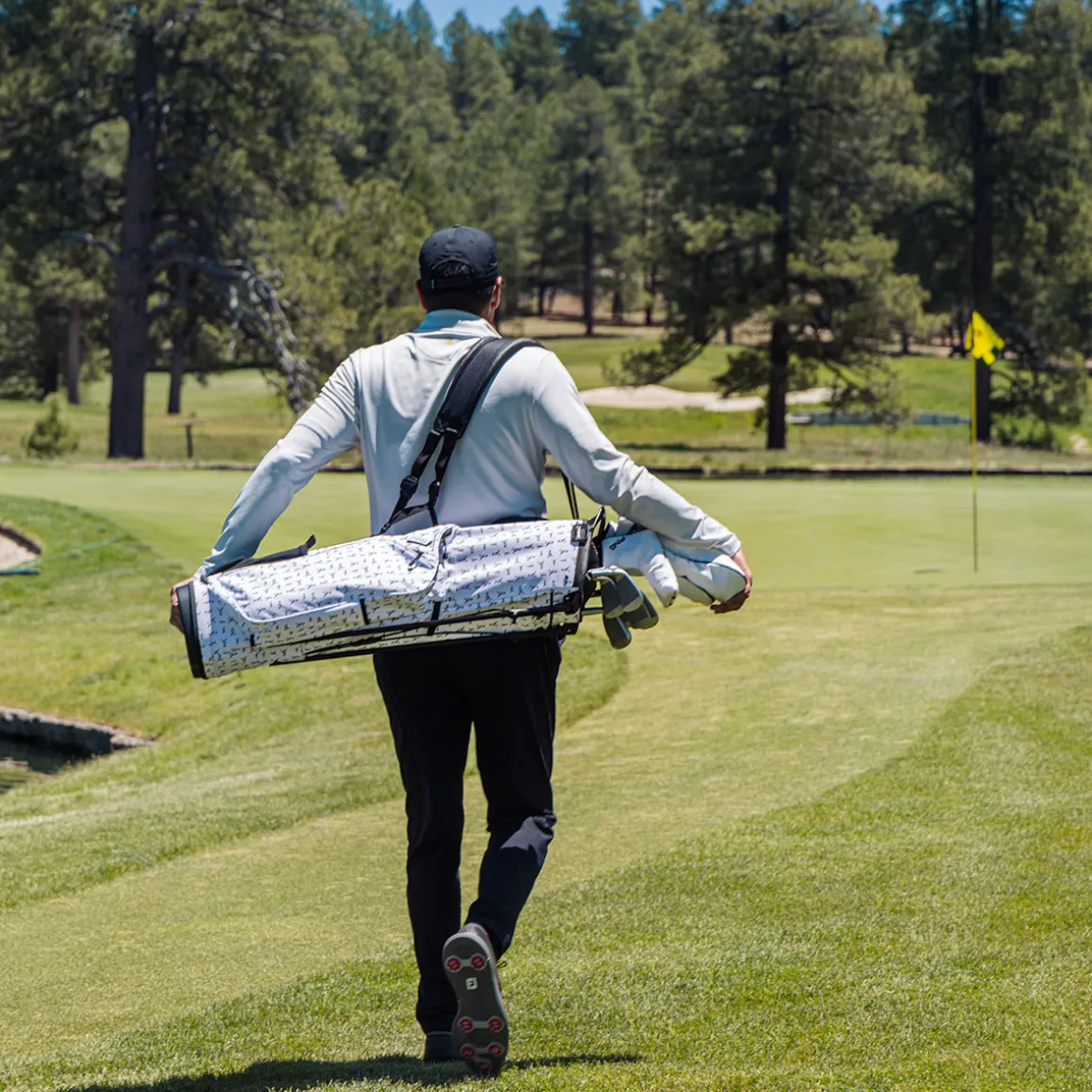 ping_moonlander__golf_car_6-1.webp PING Moonlander 244 Golf Carry Bag