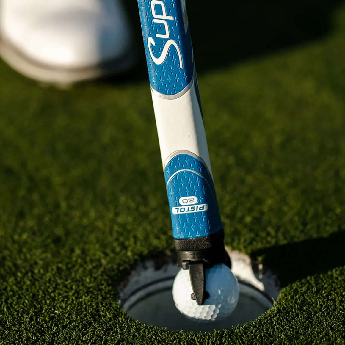 superstroke_golf_ball_pic_4.webp SuperStroke Golf Ball Pick-Up