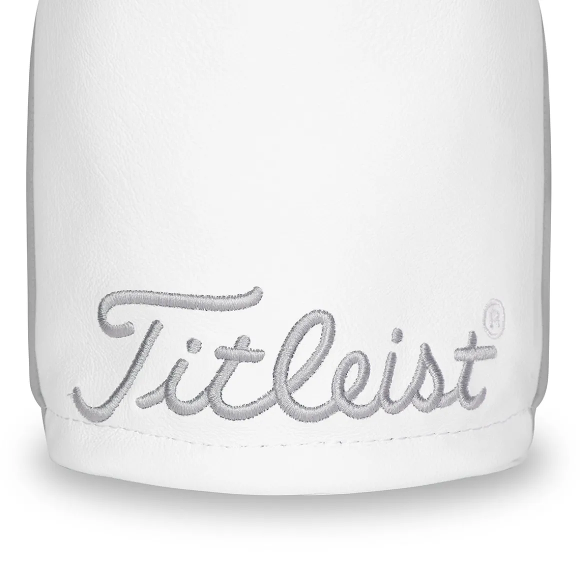 titleist_frost_out_leathe_2.webp Titleist Frost Out Leather Golf Head Cover