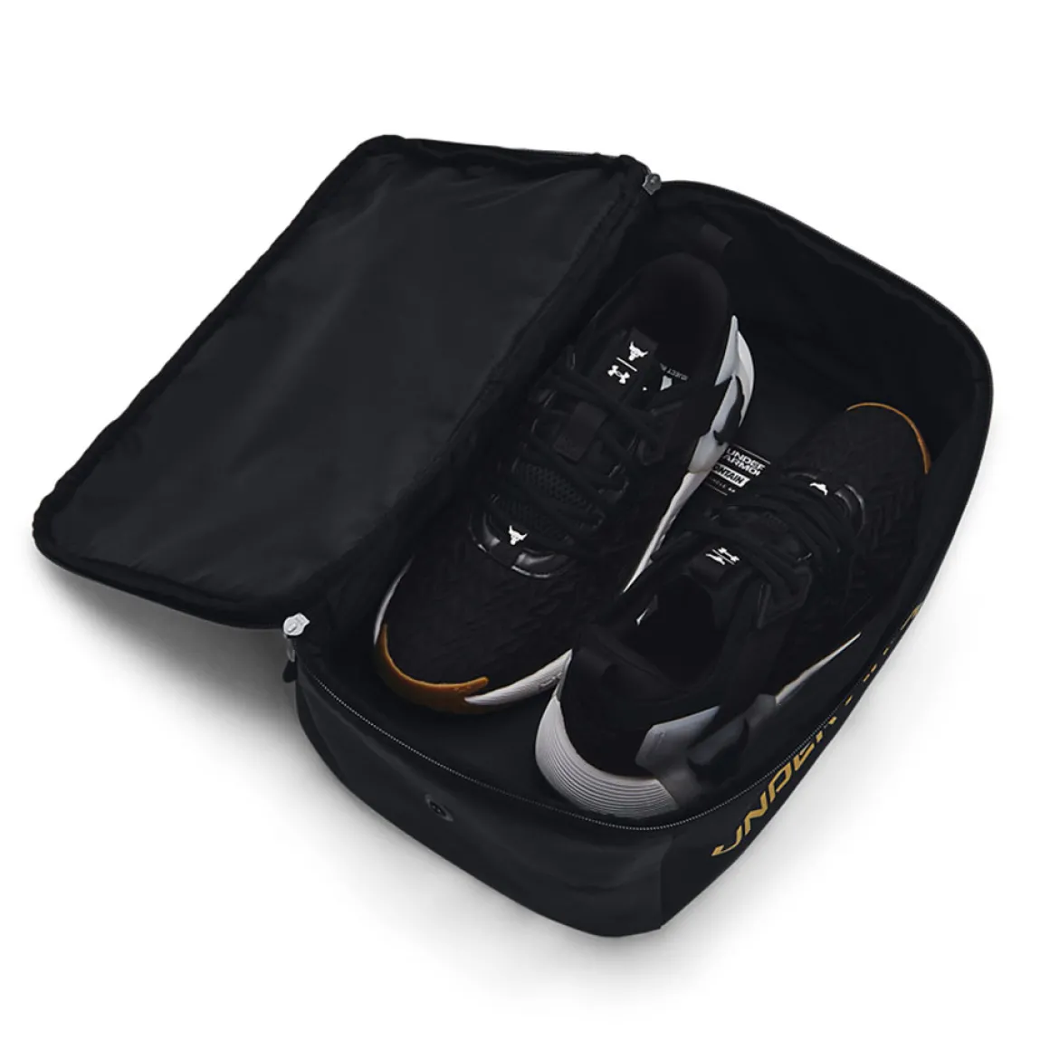 under_armour_contain_shoe_2.webp Under Armour Contain Shoe Bag